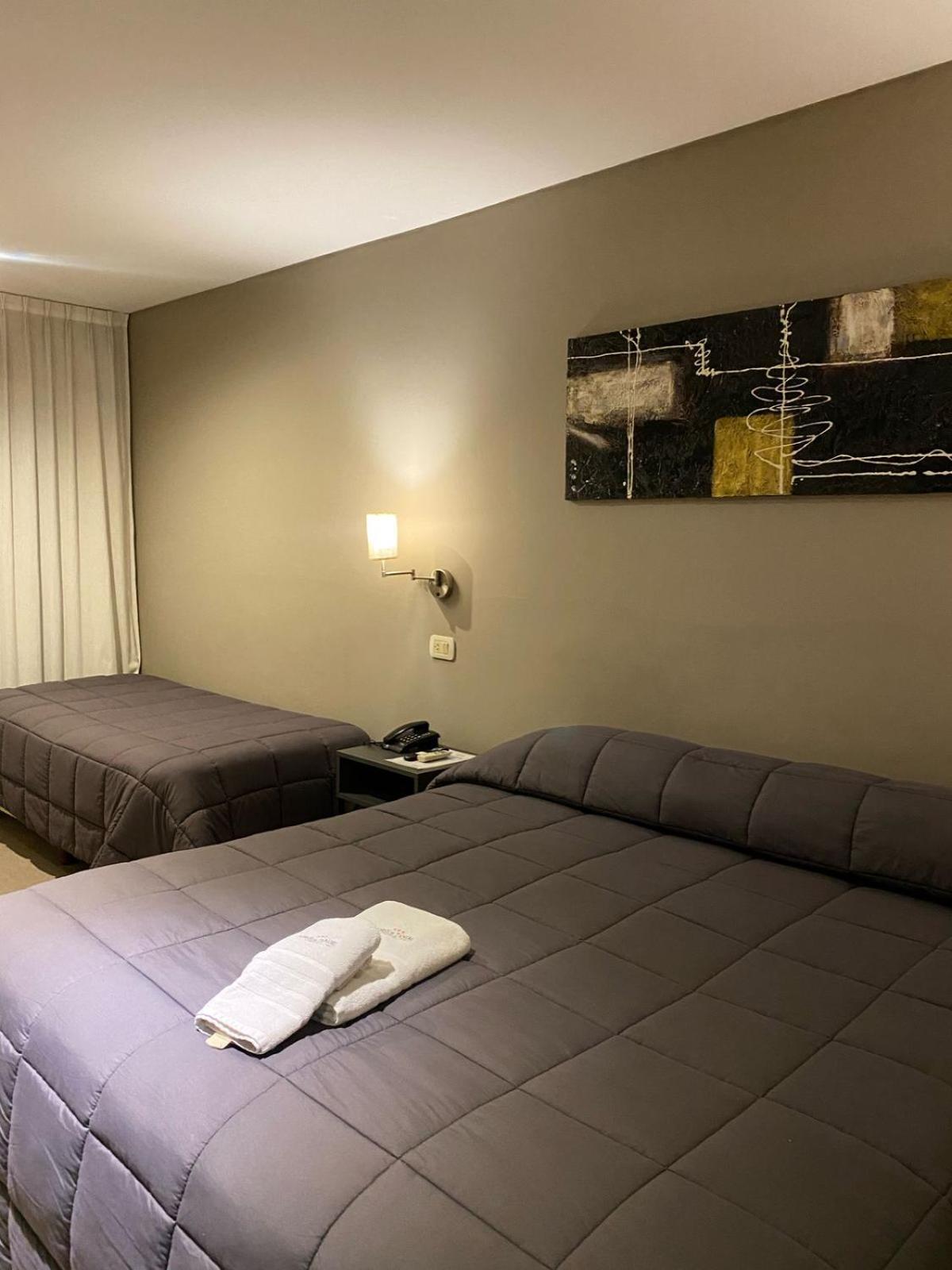 Hotel Aires De Тандил Стая снимка
